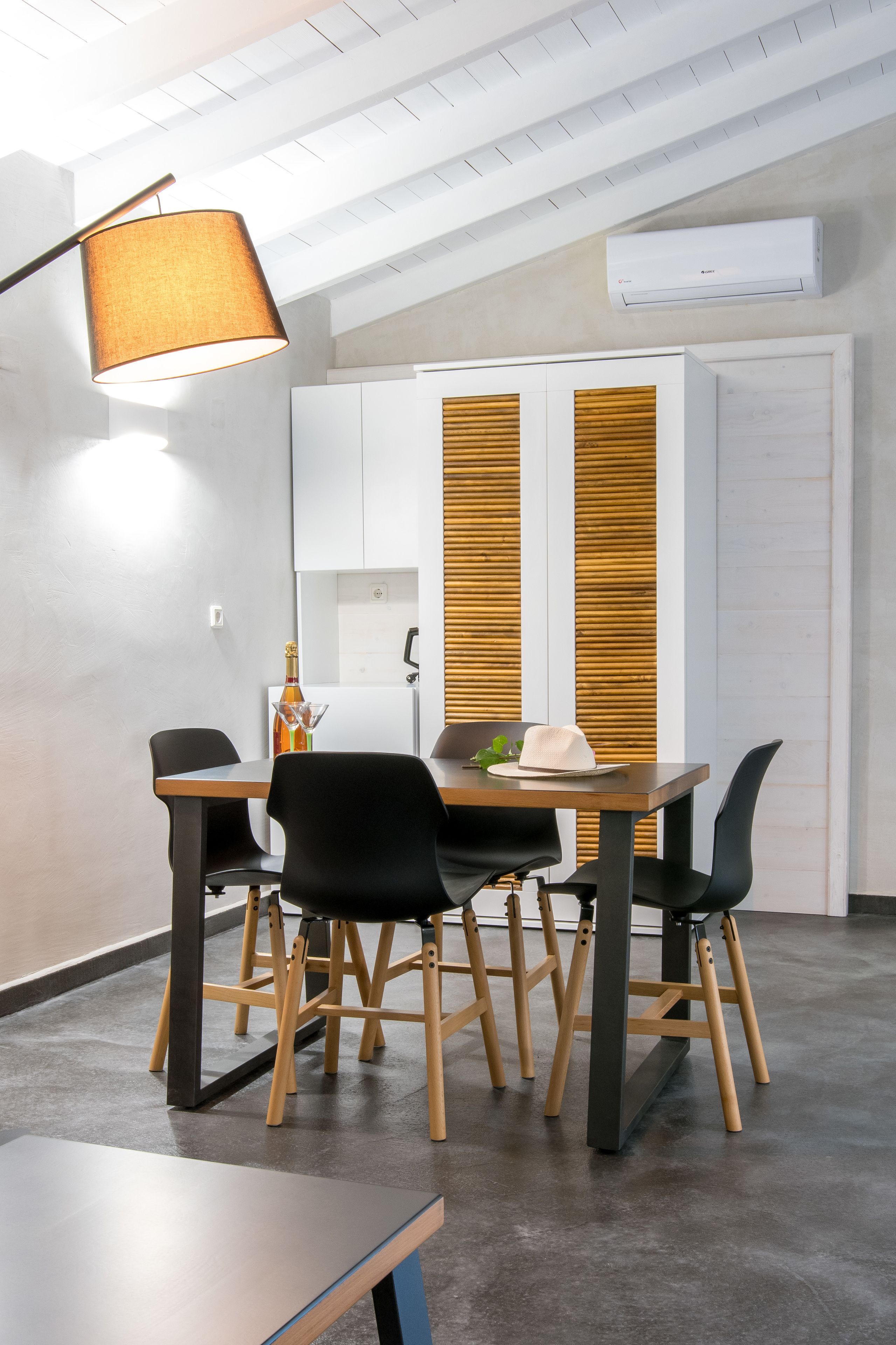 superior suite, sea view | 1 bedroom, hypo-allergenic bedding, in-room safe, soundproofing