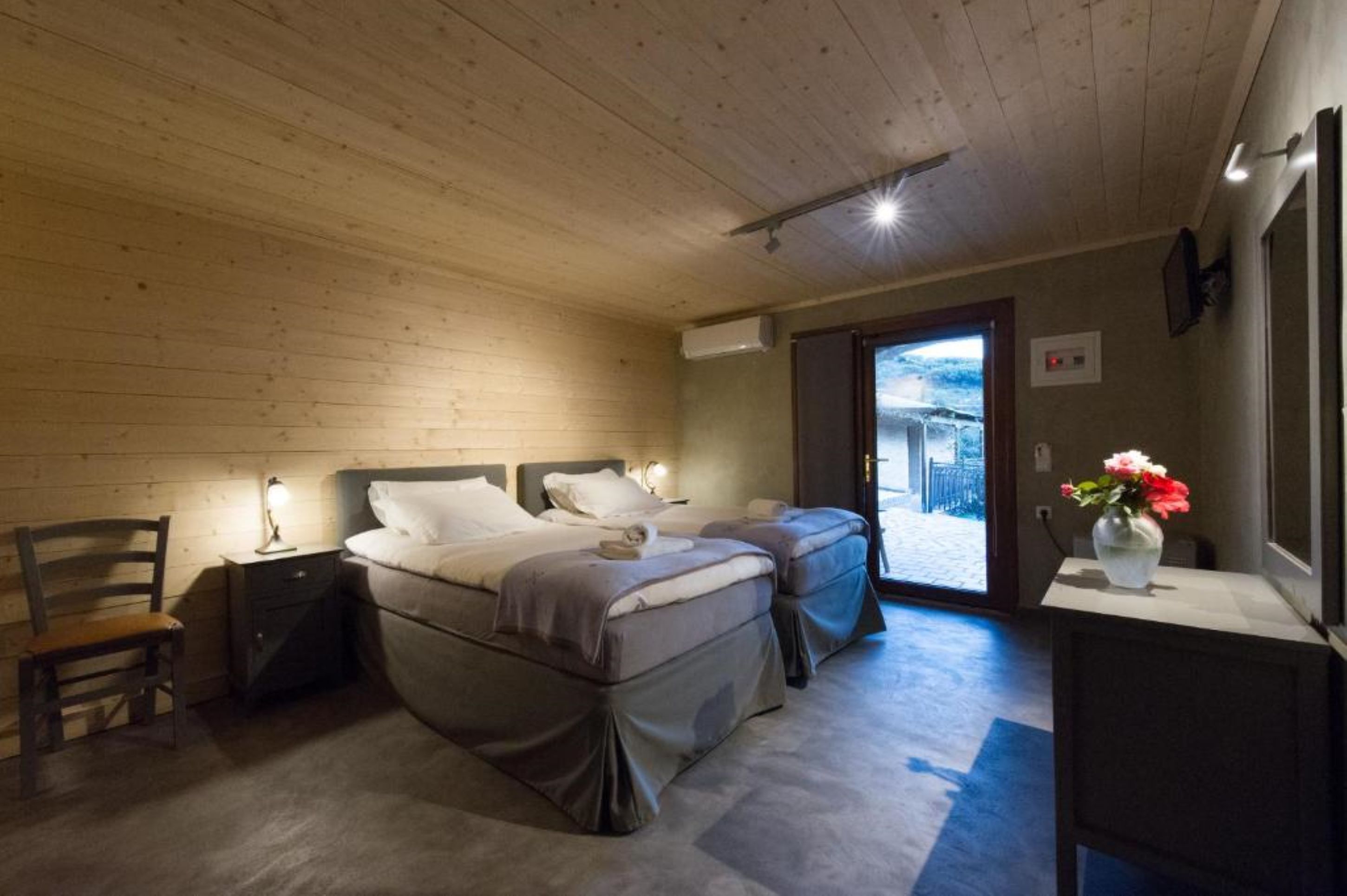 double or twin room, sea view | 1 bedroom, hypo-allergenic bedding, in-room safe, soundproofing