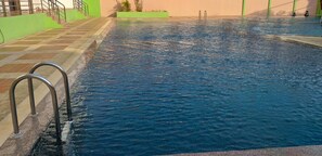 Udendørs pool