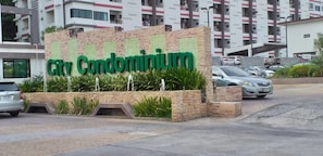 Exterior detail - Phuket - Phanason city condo (Wichit)