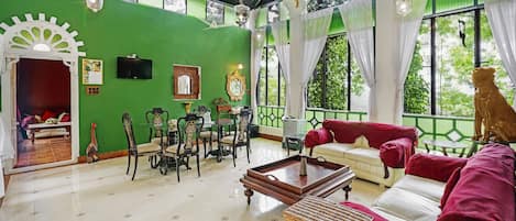 Televisión LCD 40 pulgadas con canales de televisión por cable