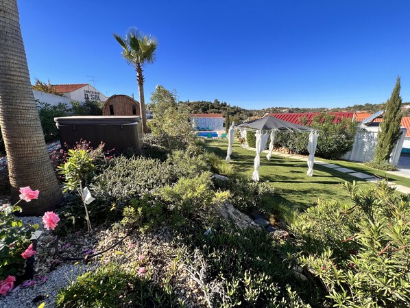 Garden - Carvoeiro B&B and SPA (Lagoa)