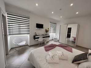 Comfort Double Room | In-room safe, individually decorated, individually furnished - Carvoeiro B&B and SPA (Lagoa)