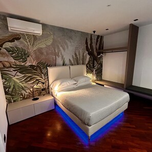 Elite Double Room | Egyptian cotton sheets, premium bedding, down duvets, memory-foam beds - Marty Luxury B&B (Calatabiano)