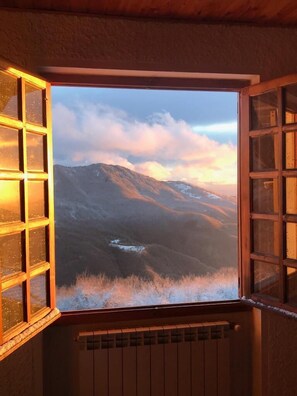 View from room - B&B La Casa di Zio Lupo (Cabella Ligure)