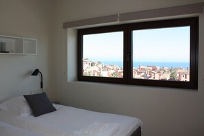 3 bedrooms, iron/ironing board, free WiFi, bed sheets - 121 - 3 Bedroom with private Pool (Estepona)