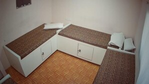 Két bảo mật tại phòng, bàn ủi/dụng cụ ủi quần áo 