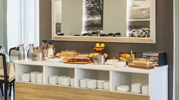 Desayuno buffet todos los días (con cargo)