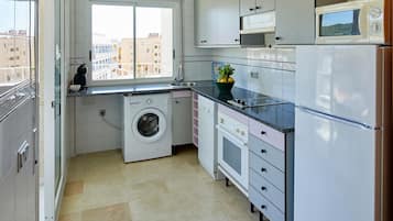 Fridge, microwave, oven, dishwasher