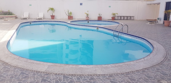 Piscine extérieure