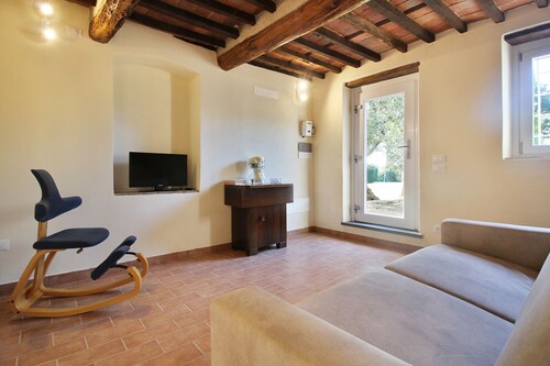 Lovely cottage in the park of a Renaissance Villa