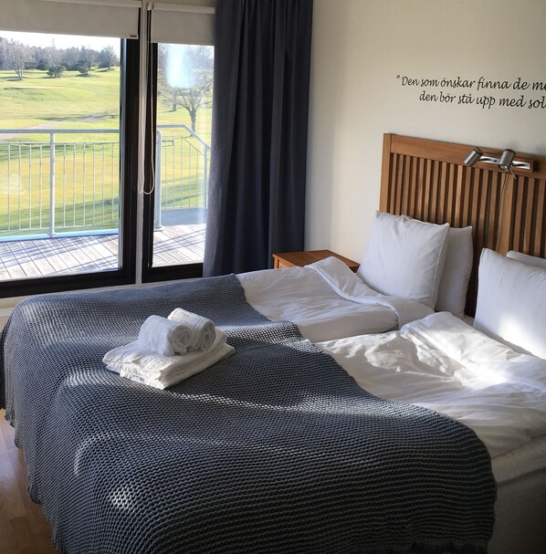 Deluxe Double Room, 1 Queen Bed, Golf View | Blackout curtains, bed sheets - Varbergs GK Östra Hotell (Grimeton)