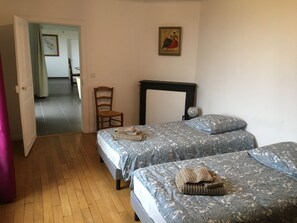 2 bedrooms