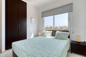 3 Schlafzimmer, Schreibtisch, schallisolierte Zimmer
