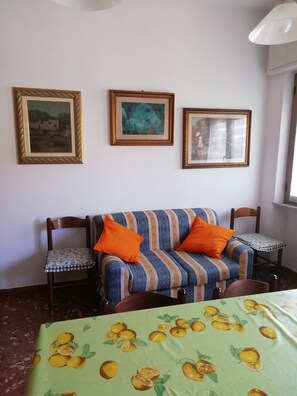 Interior - VERSILIA APARTMENT (Pietrasanta)