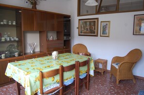 تناول الطعام