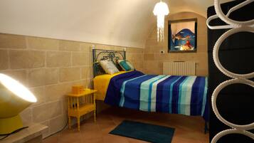 1 camera, Wi-Fi gratuito