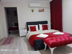 Family Double or Twin Room, Non Smoking, Refrigerator | Minibar, blackout drapes, free WiFi, bed sheets - Carsi Otel (Trabzon)