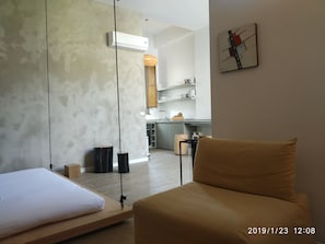 1 habitación, escritorio, tabla de planchar con plancha y wifi gratis