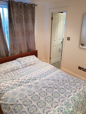 Apartamento, 3 habitaciones | Tabla de planchar con plancha, wifi gratis, ropa de cama