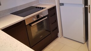 Apartment, 3 Bedrooms | Bathroom - 24 Clifton gardens pondfild house (London)