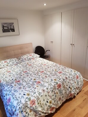 Apartamento, 3 habitaciones | Tabla de planchar con plancha, wifi gratis, ropa de cama
