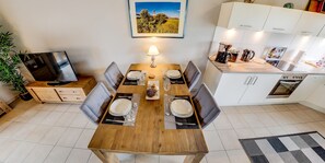 Dining - 5 star apartment under thatch in a quiet location with a unique view (Pellworm)