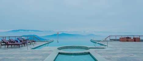 Utomhuspool