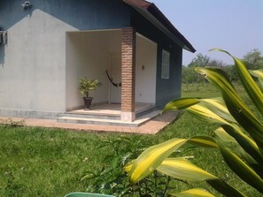 Bungalow familiar, varias camas, vista a la montaña | Exterior