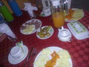 Petit déjeuner buffet servi tous les jours en supplément