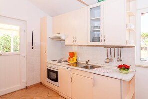 Fridge, microwave, oven, dishwasher - Malibu, Croatia (Porec)