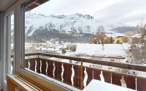 Gut gelegenes Ferienhaus mit seitlicher Aussicht auf den St.