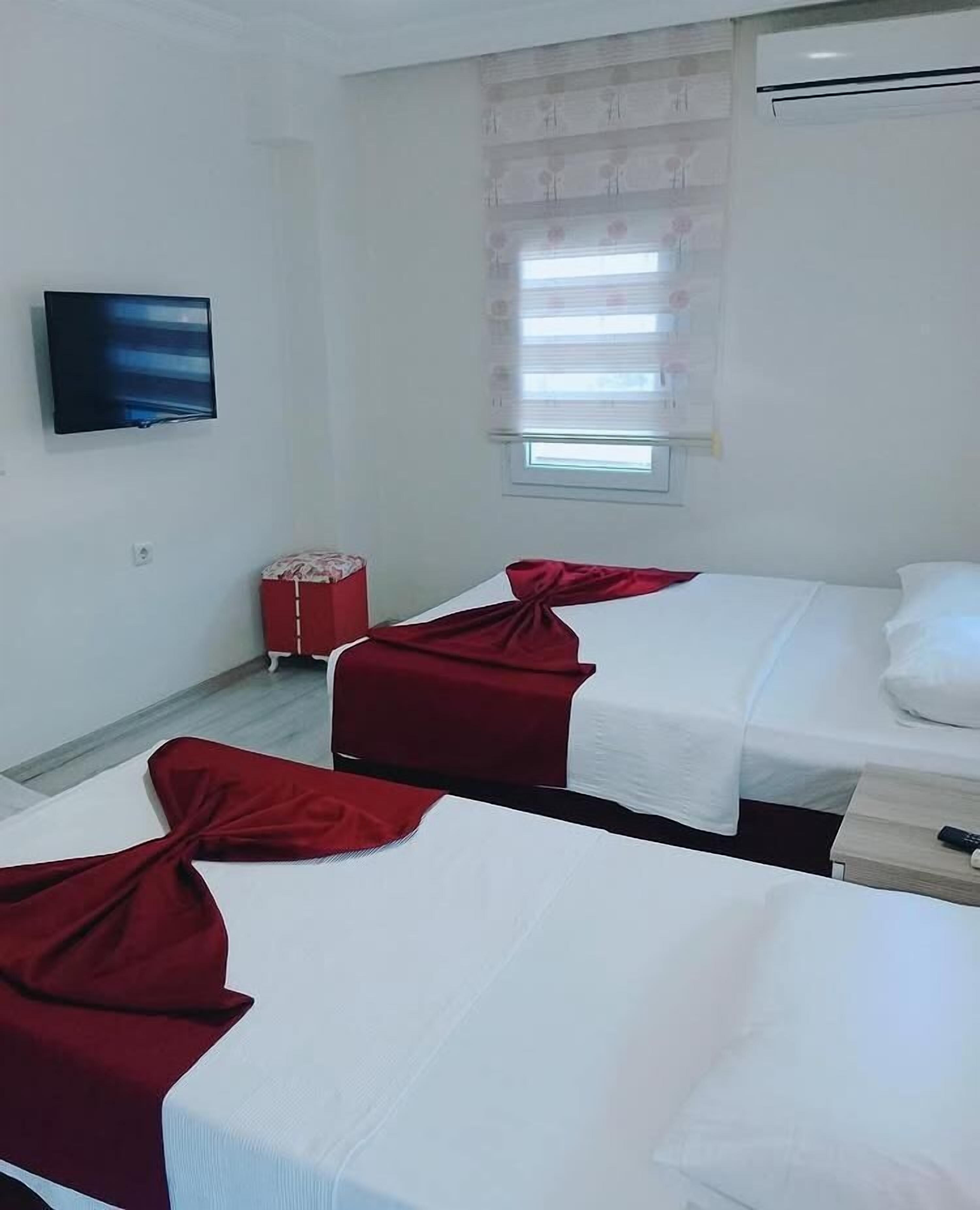 1 bedroom, memory foam beds, desk, blackout drapes