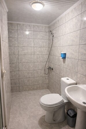 Standard Twin Room, City View | 1 bedroom, memory foam beds, desk, blackout drapes - Otel Denizyildizi (Fethiye)
