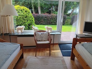 2 bedrooms, bed sheets