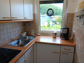 Kühlschrank, Mikrowelle, Ofen