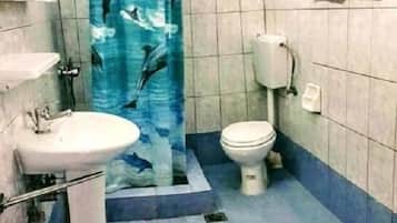 Ducha, artículos de tocador gratuitos, secador de pelo, toallas