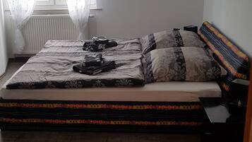 1 Schlafzimmer, Bügeleisen/Bügelbrett, Reisekinderbett, kostenloses WLAN