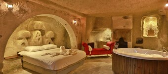 Eagle Cave Inn