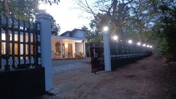 Bagian depan properti