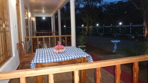 Mặt tiền nơi lưu trú