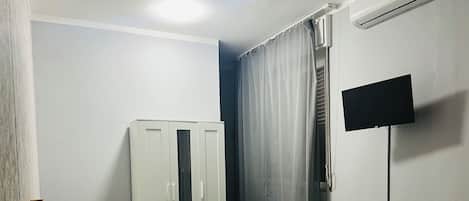 Bureau, espace de travail pour ordinateur portable