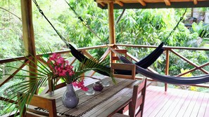 Outdoor dining - Simsalabim Jungleow slow down in the middle of the jungle (Cobano, Puntarenas,)