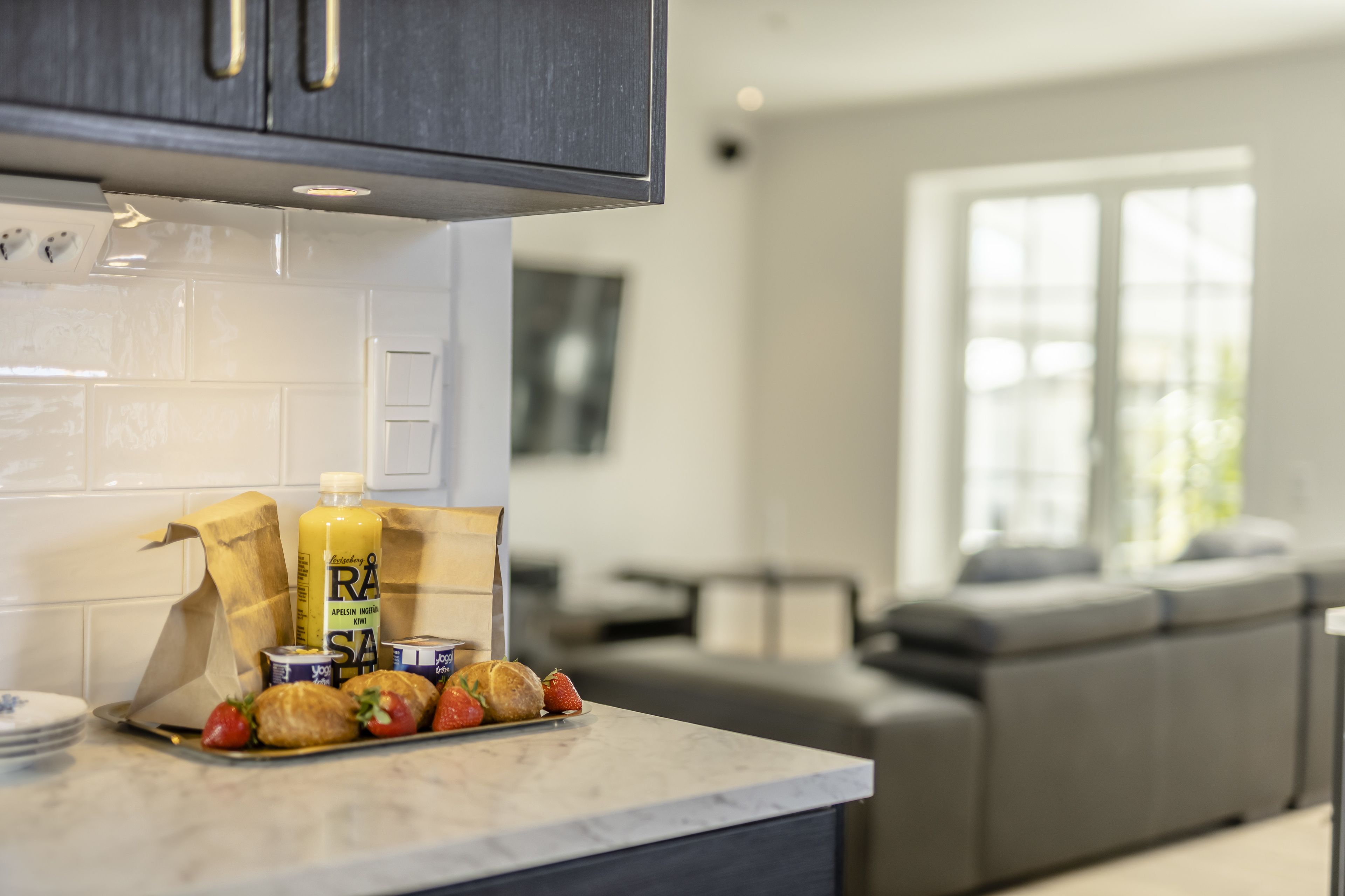 Free daily on-the-go breakfast 