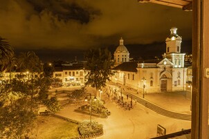 Suite monolocale Junior, 1 letto king, vista parco | Esterni