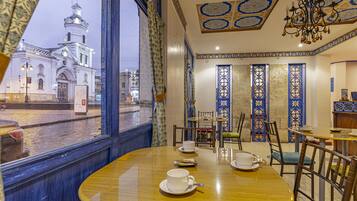 Komplett frokost er inkludert hver dag