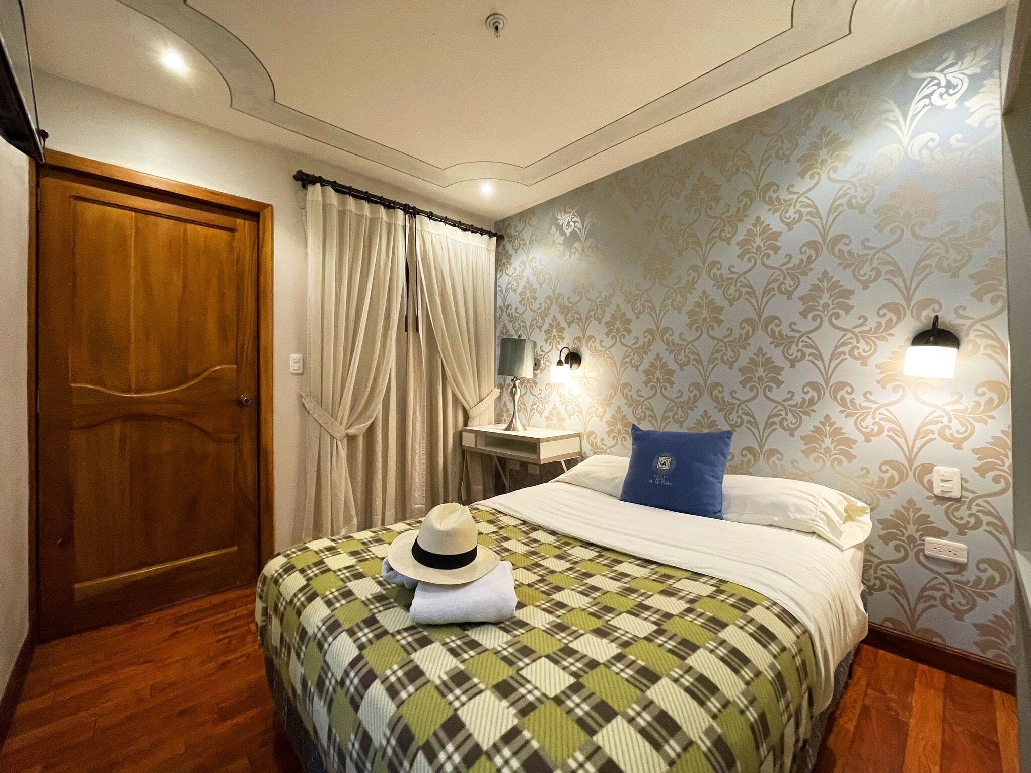 Standaard tweepersoonskamer, voor 1 persoon | Luxe beddengoed, geluiddichte muren, gratis wifi, beddengoed