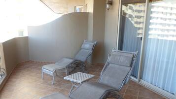 Condo, 1 Bedroom | Balkoni