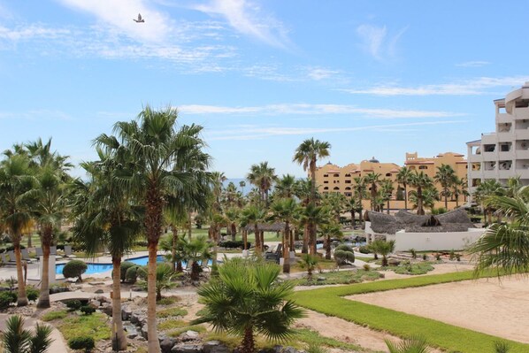 Apartment, 3 Schlafzimmer | Blick auf den Garten