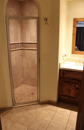 Condo, 2 Bedrooms | Bathroom | Free toiletries, towels - Bella Sirena 2BR BA 601-v by Casago (Puerto Peñasco)